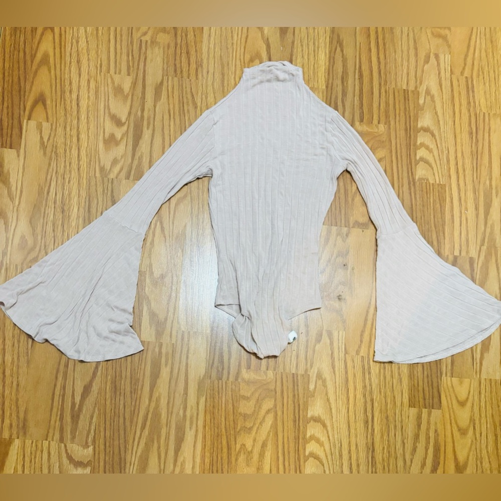 Bell sleeve bodysuit